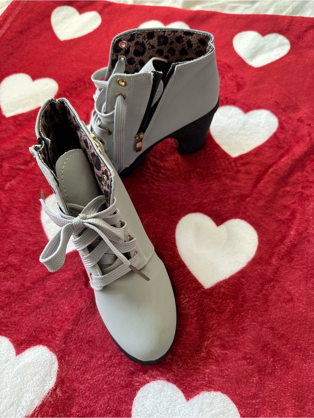 Lace-Up Ankle Boots in Light Gray with Leopard Lining